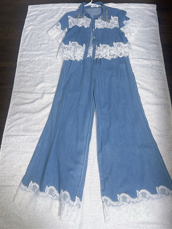 Other - Blue Two-Piece Lace Trim Set